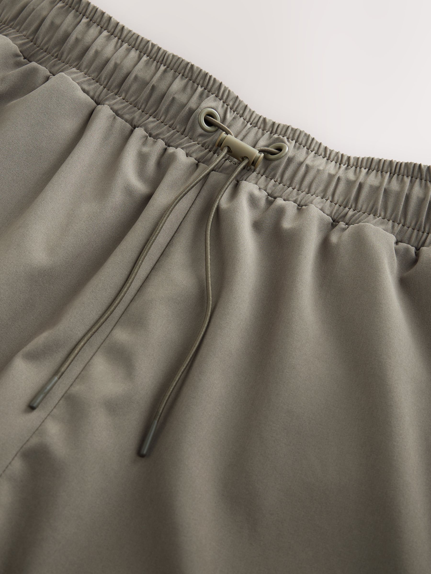 Neutraal kiezelkleurig - Active cargo gym trainingshorts
