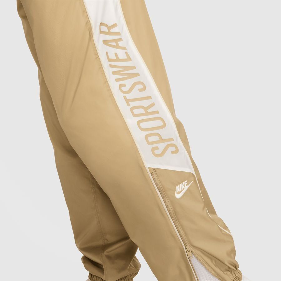 Nike Club
