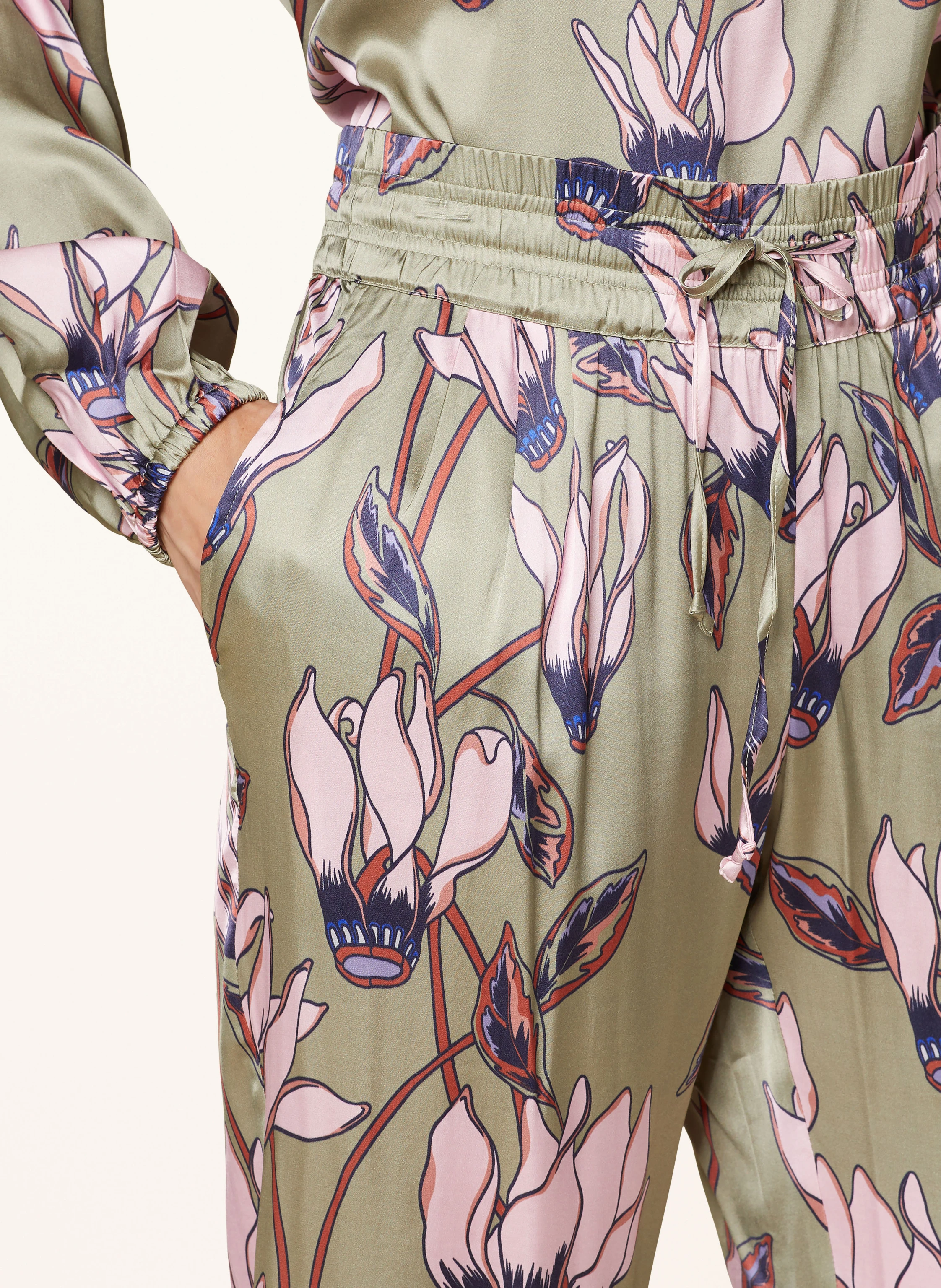 Juvia 7/8-Hose PAULA aus Satin