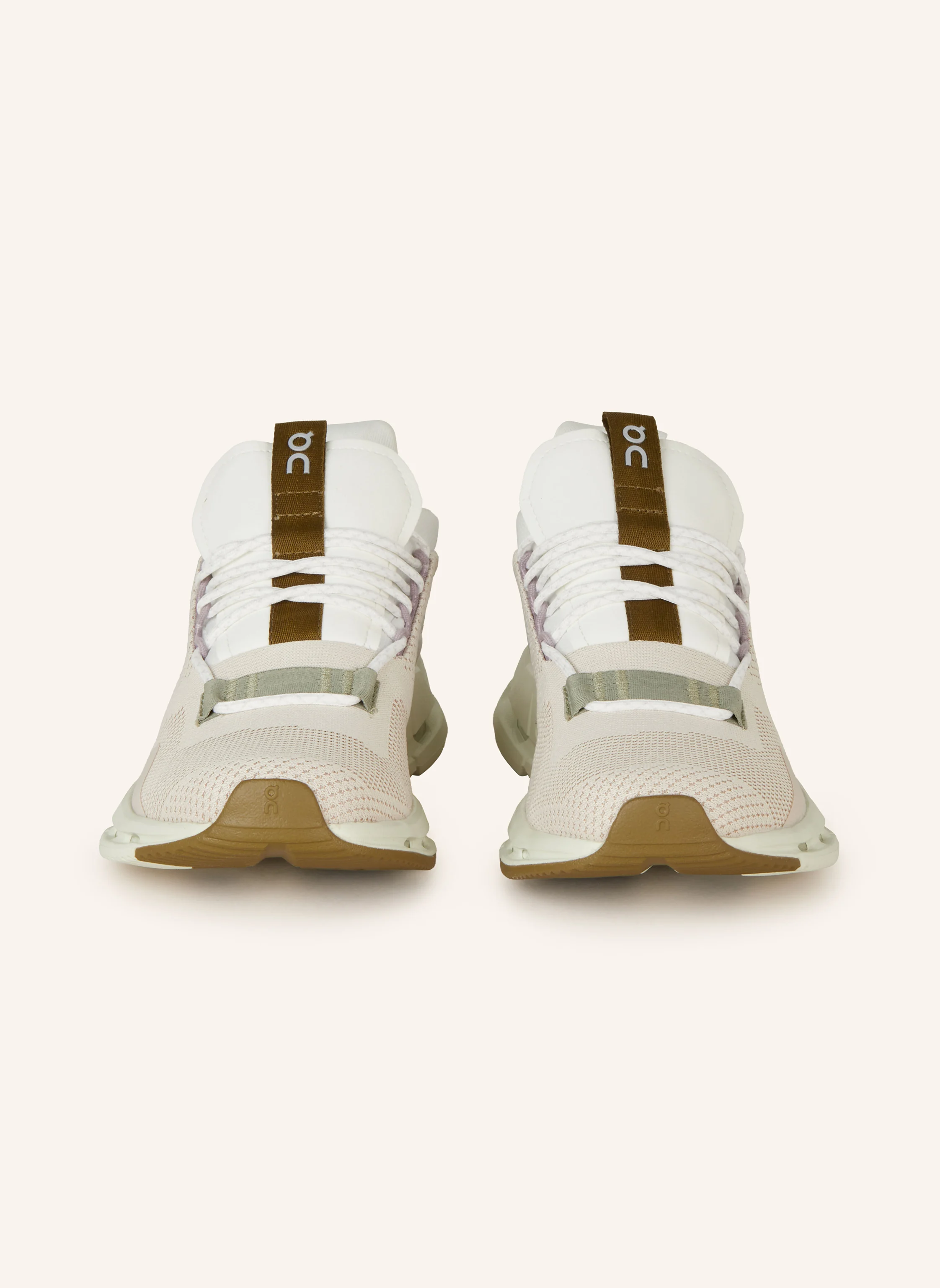 On Sneaker CLOUDNOVA