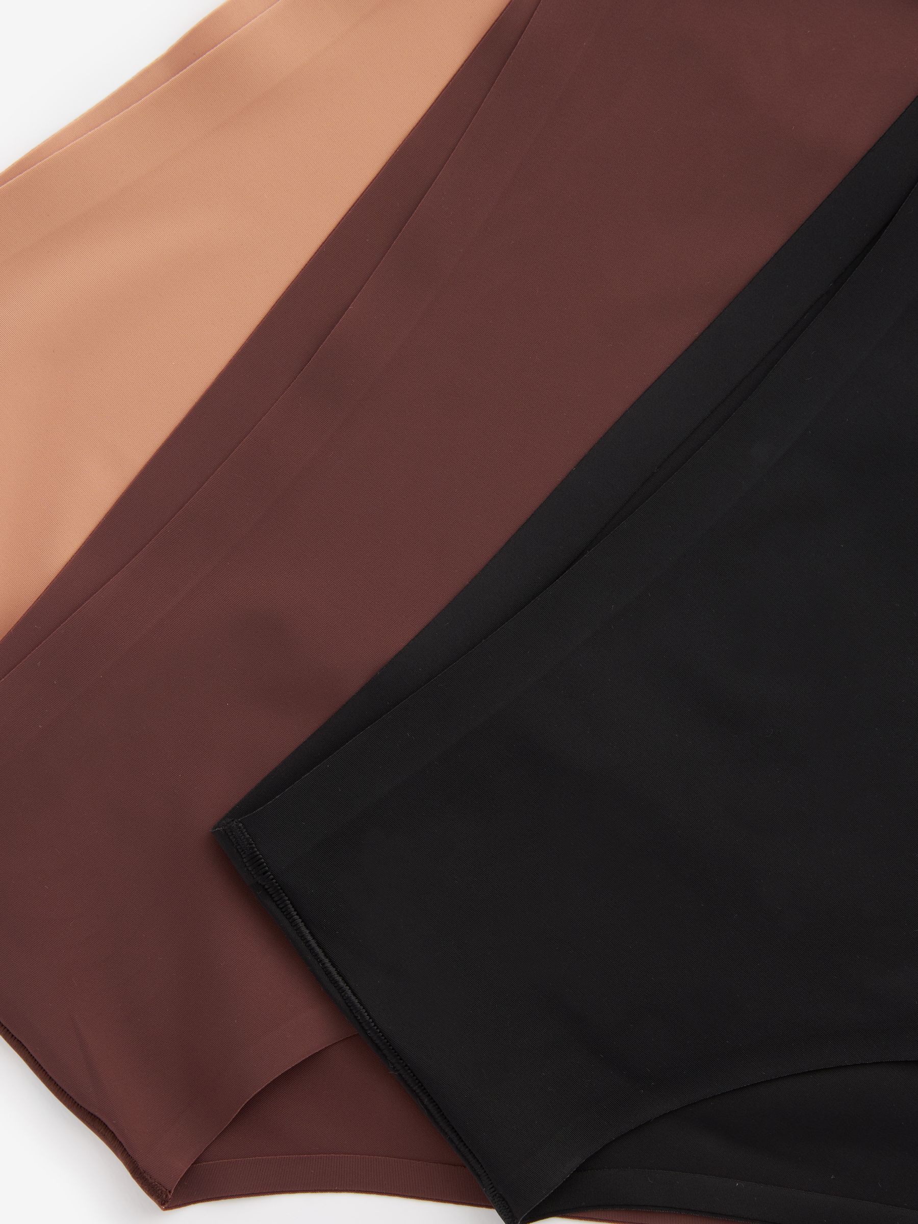 Zwart/Praline Huidskleur/Chocolade Huidskleur - Geen zichtbare onderbroeklijn comfortabele slips verpakking van 3