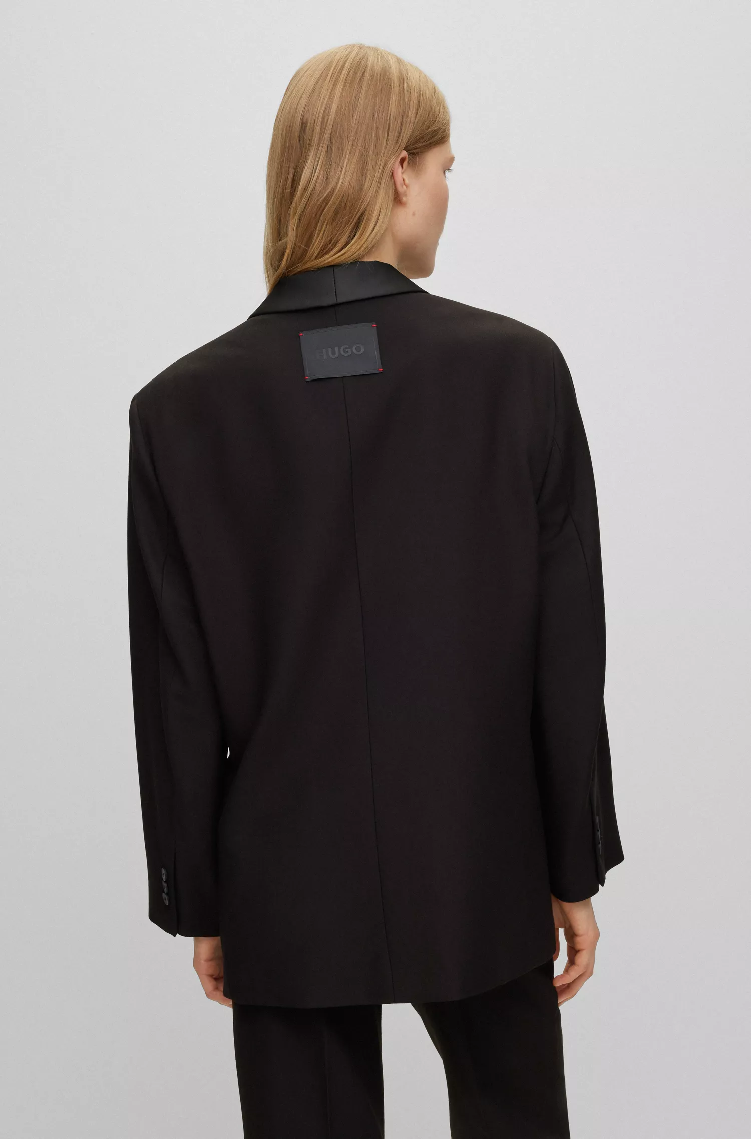 Jaqueta HUGO vermelha de modelagem oversized com lapelas xale.