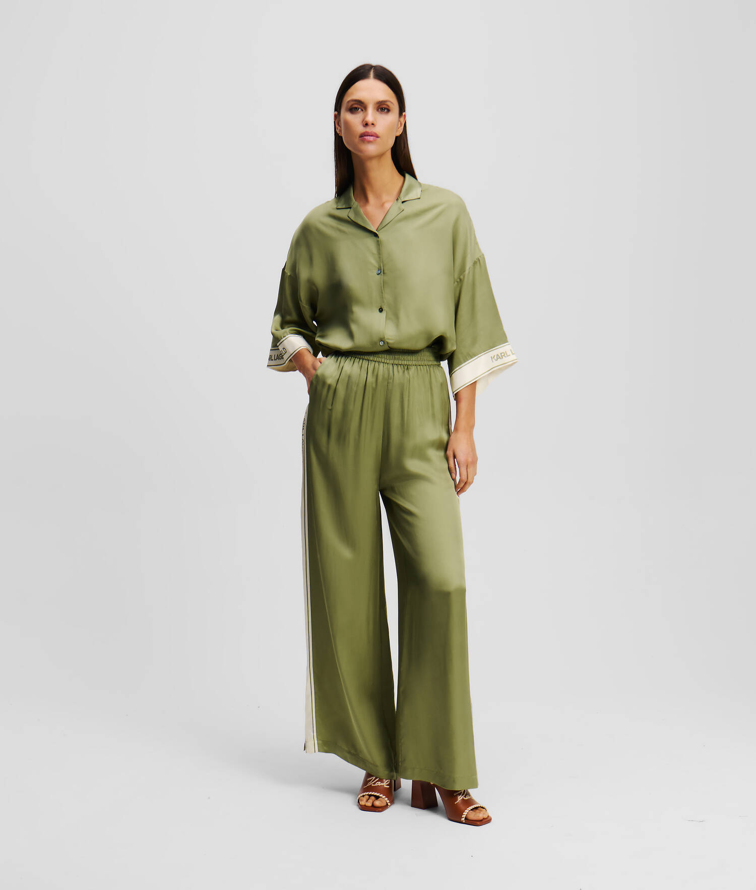 PANTALON LARGE - Vert d'huile