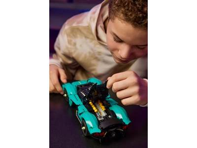 LEGO Aston Martin Valkyrie (42208)