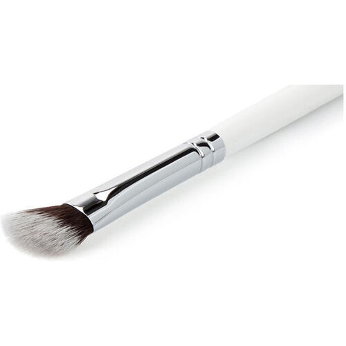 Ilū - Eyeshadow Brocha Angular 417