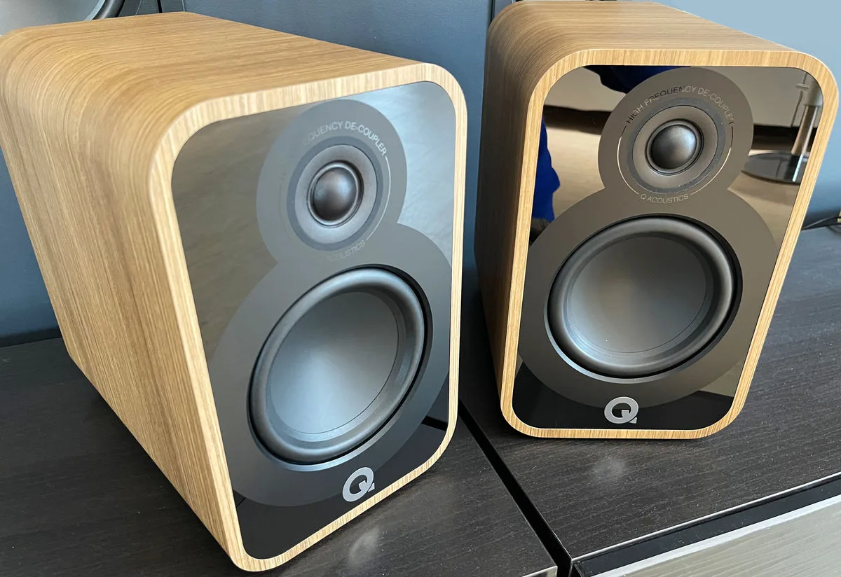 Q Acoustics 5020 Chêne clair (la paire) Enceintes bibliothèque