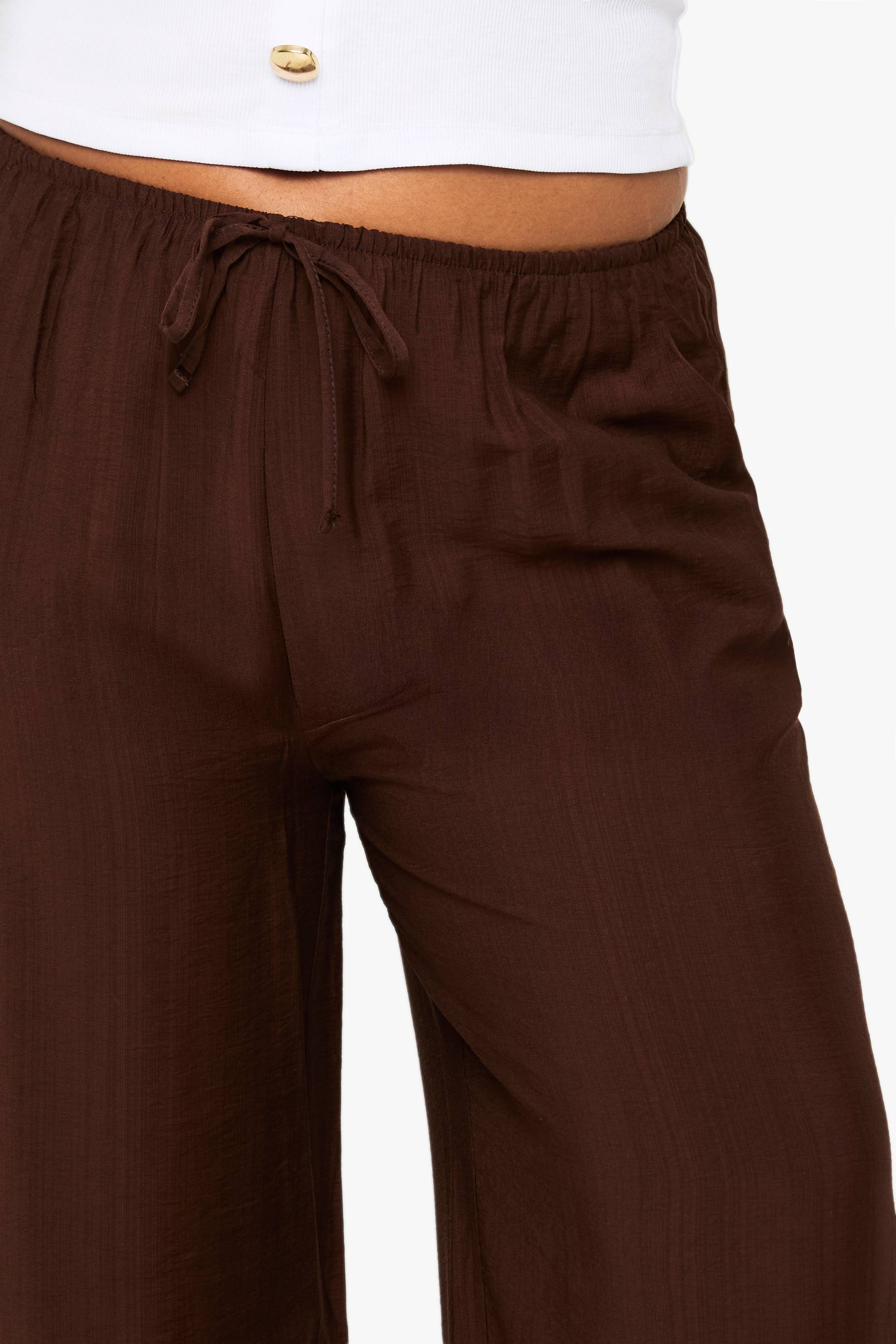 boohoo Pantalon à jambes larges tissé avec cordon de serrage Plus
