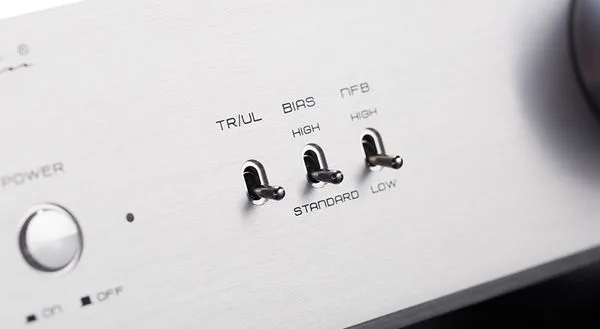 Cayin CS-150A Silver Amplis à tubes