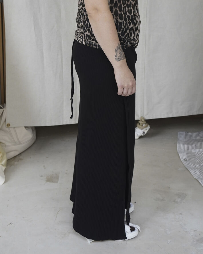 BASERANGE BRIG SKIRT Black