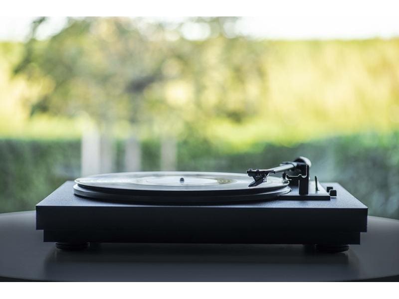 Pro-Ject Plattenspieler A1 Schwarz Vollautomatischer Plattenspieler