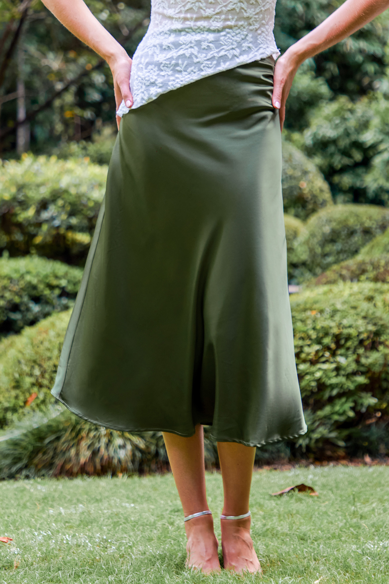 Jupe midi ruchée olive