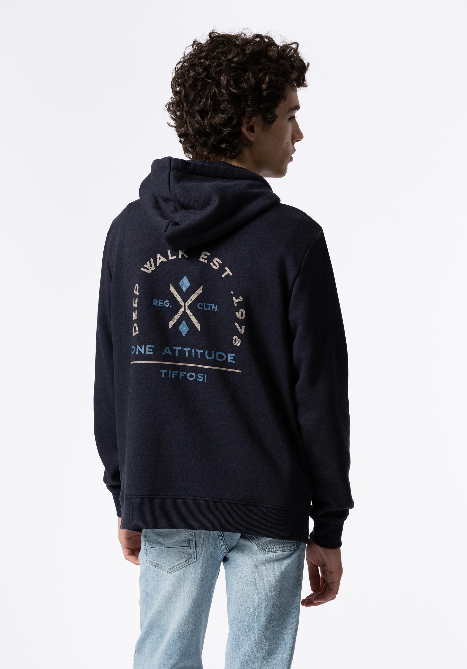 Hoodie com Estampado nas Costas
