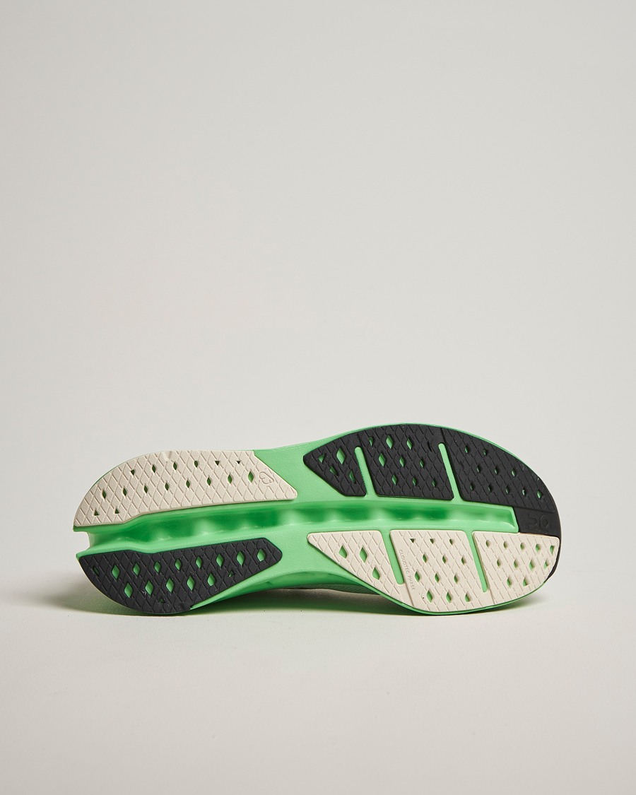 ON Cloudsurfer Max Ivory/Honeydrew