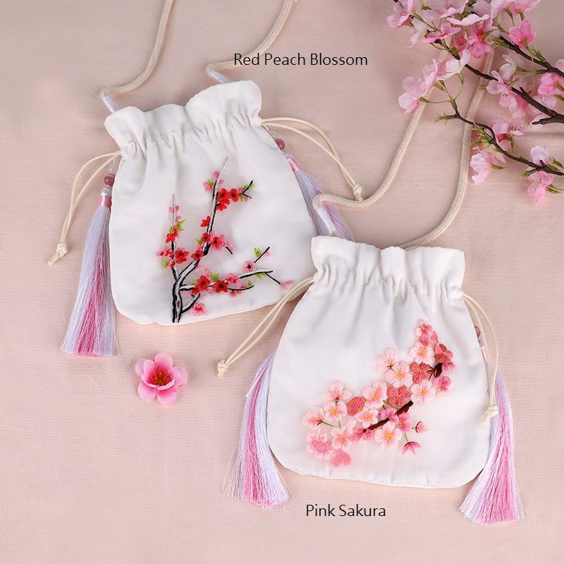 Embroidery Kingdom - DIY borduurpakket voor een tas met kwastjes