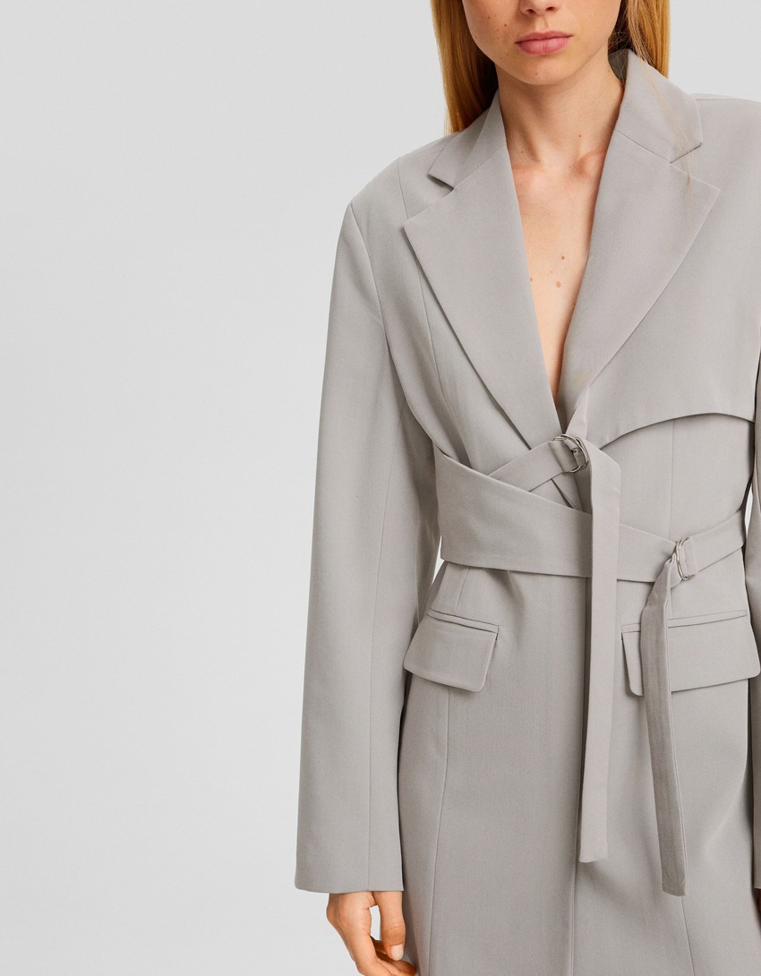 Vestido curto estilo trench coat sob medida