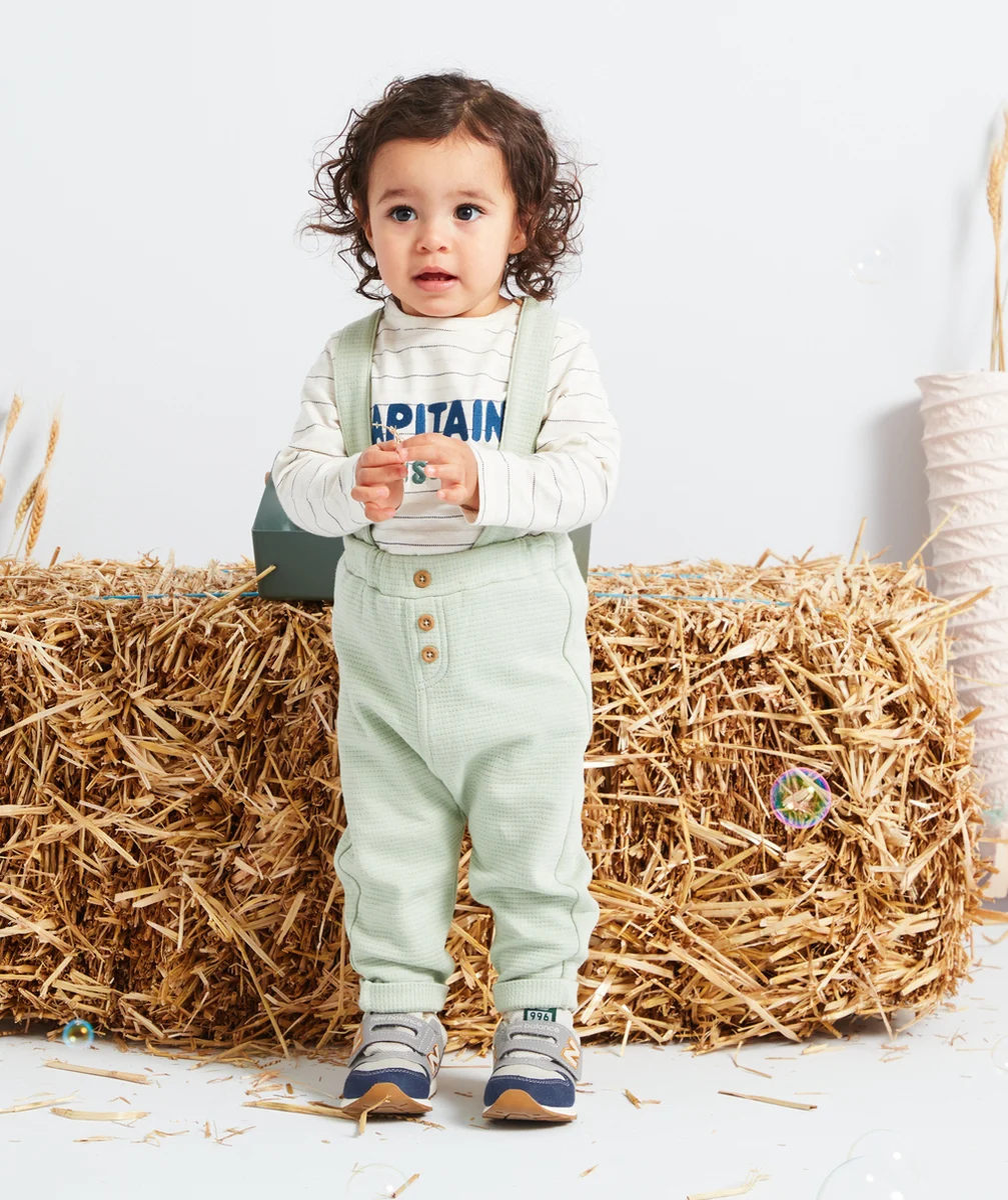PANTALON DE JOGGING BÉBÉ GARÇON VERT AVEC BRETELLES AMOVIBLES