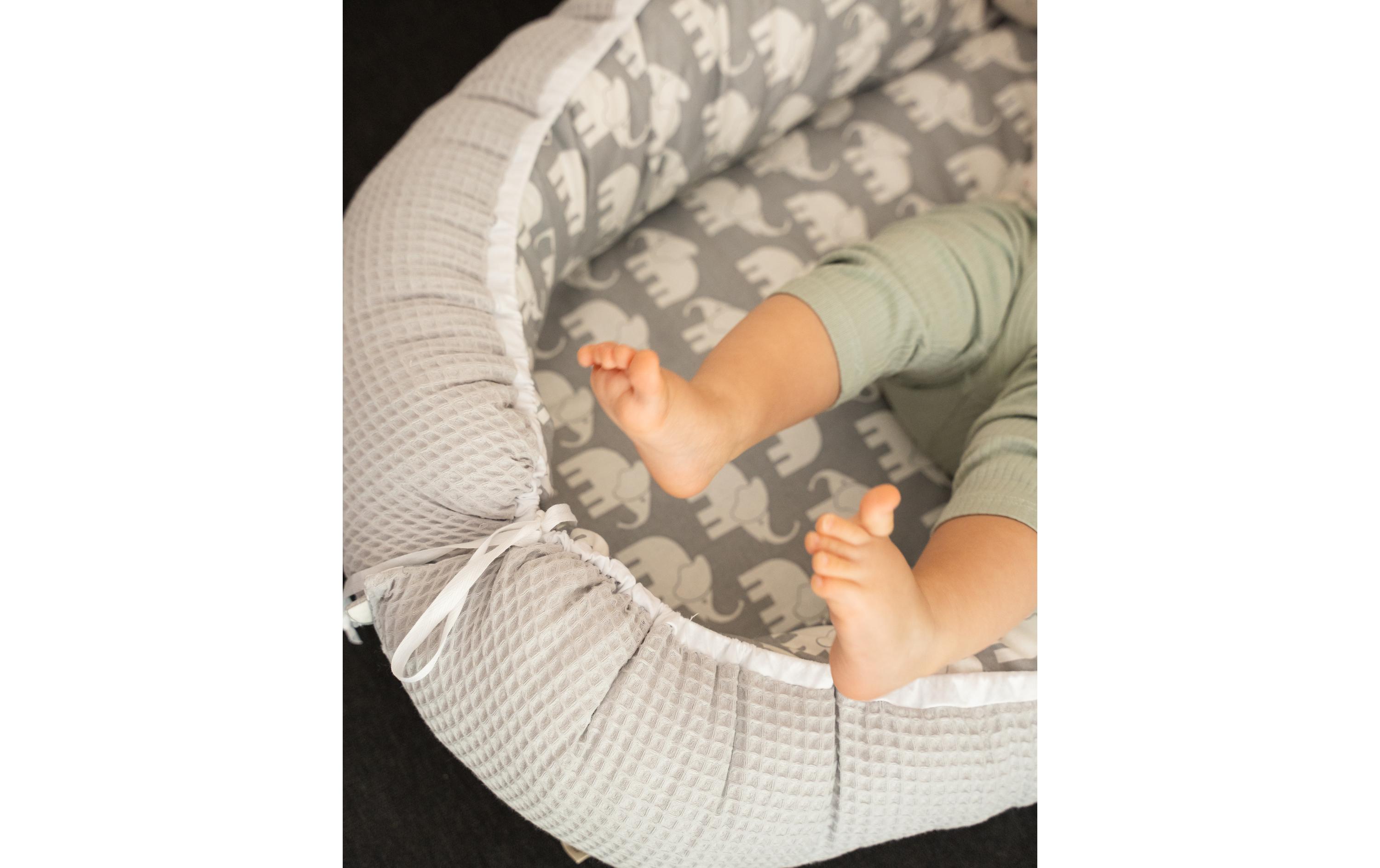 Babynest Graue Elefanten 55 x 95 cmKuschelnest