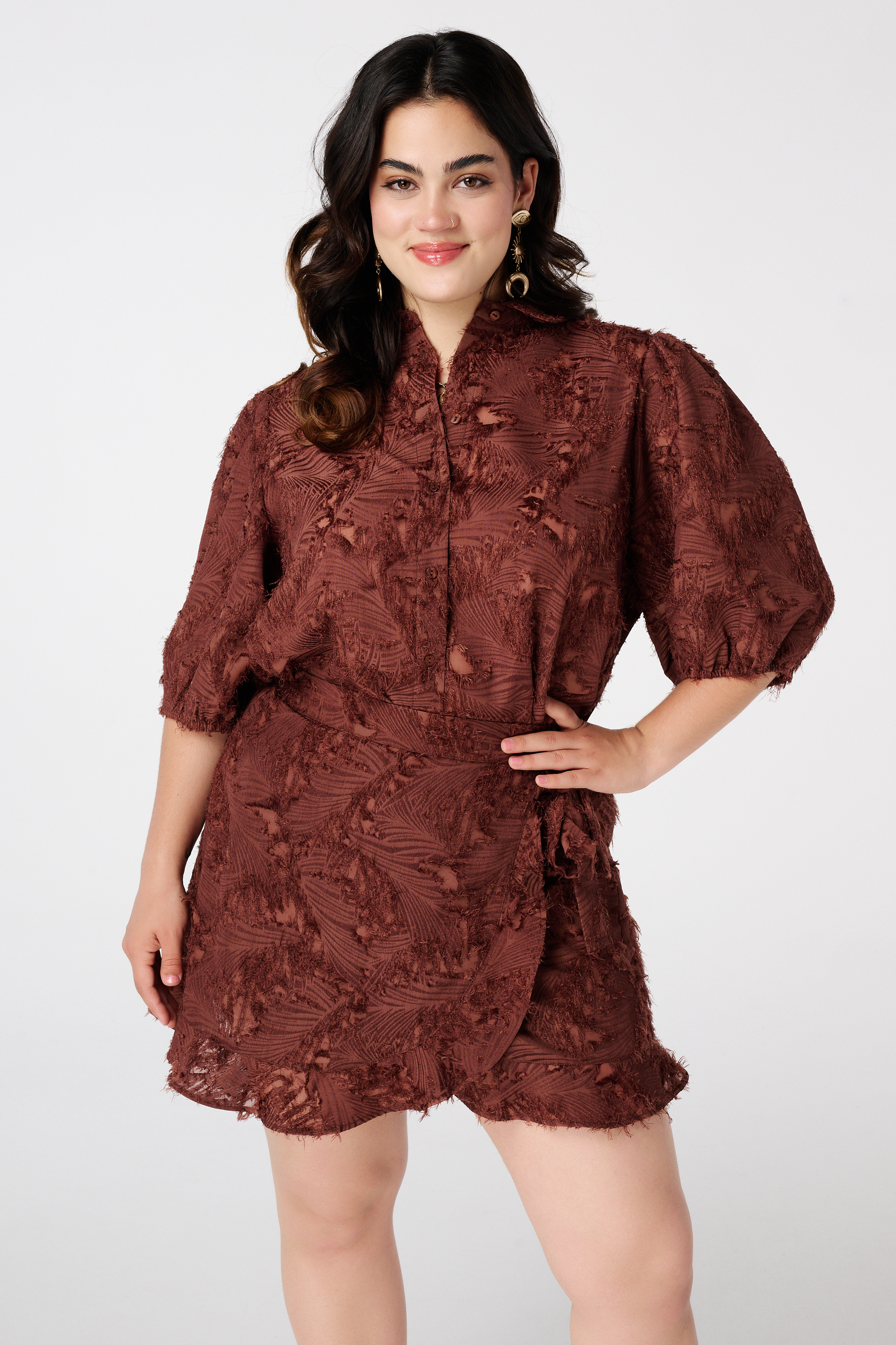 Blouse met structuur en ballonmouwen Midden bruin