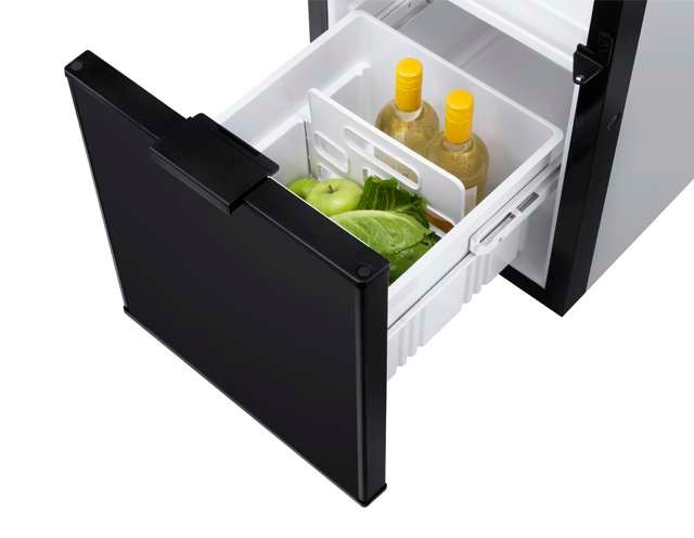 Thetford N4141-E  Absorberkühlschrank / Schmaler Standkühlschrank / 141 Liter / Betrieb mit Gas / 12V / 230V mit LED-Display