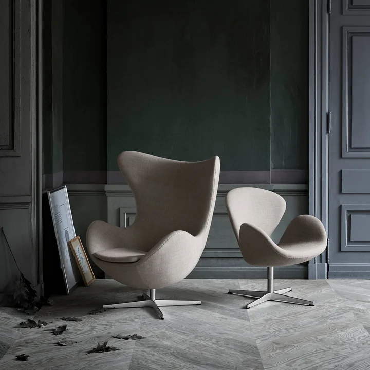 Fritz Hansen - Egg Chair, Aluminium gebürstet matt / Capture blau 6001