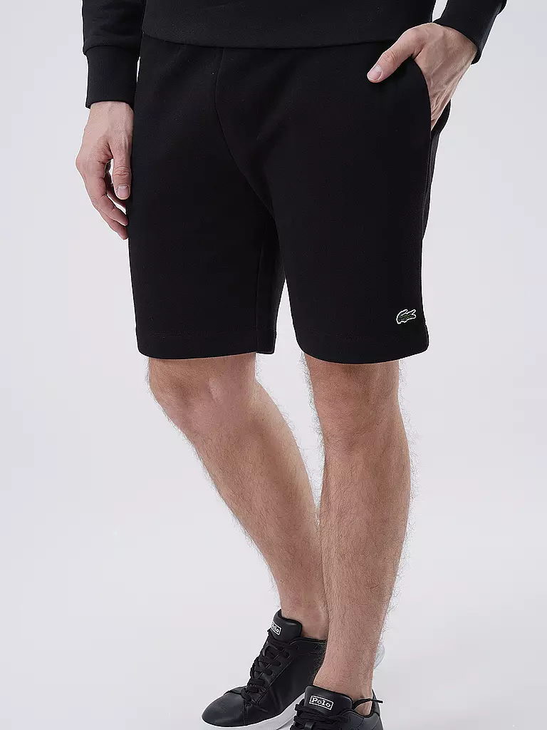 LACOSTE Shorts schwarz
