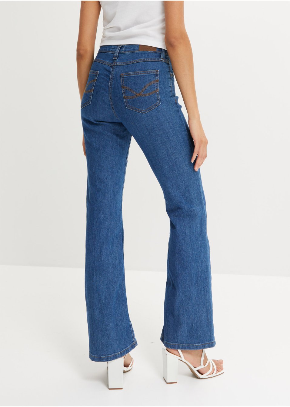 Jean Bootcut taille moyenne, extensible