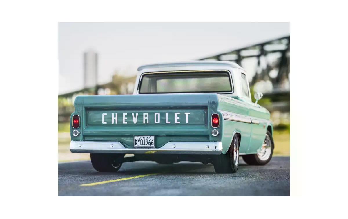 Tourenwagen Fazer MK2 Chevy C10 Fleetside 1966 ARTR 1:10<br>4WD On-Road Modell mit Detaillierter 1966 Chevrolet Pick-Up Karosserie