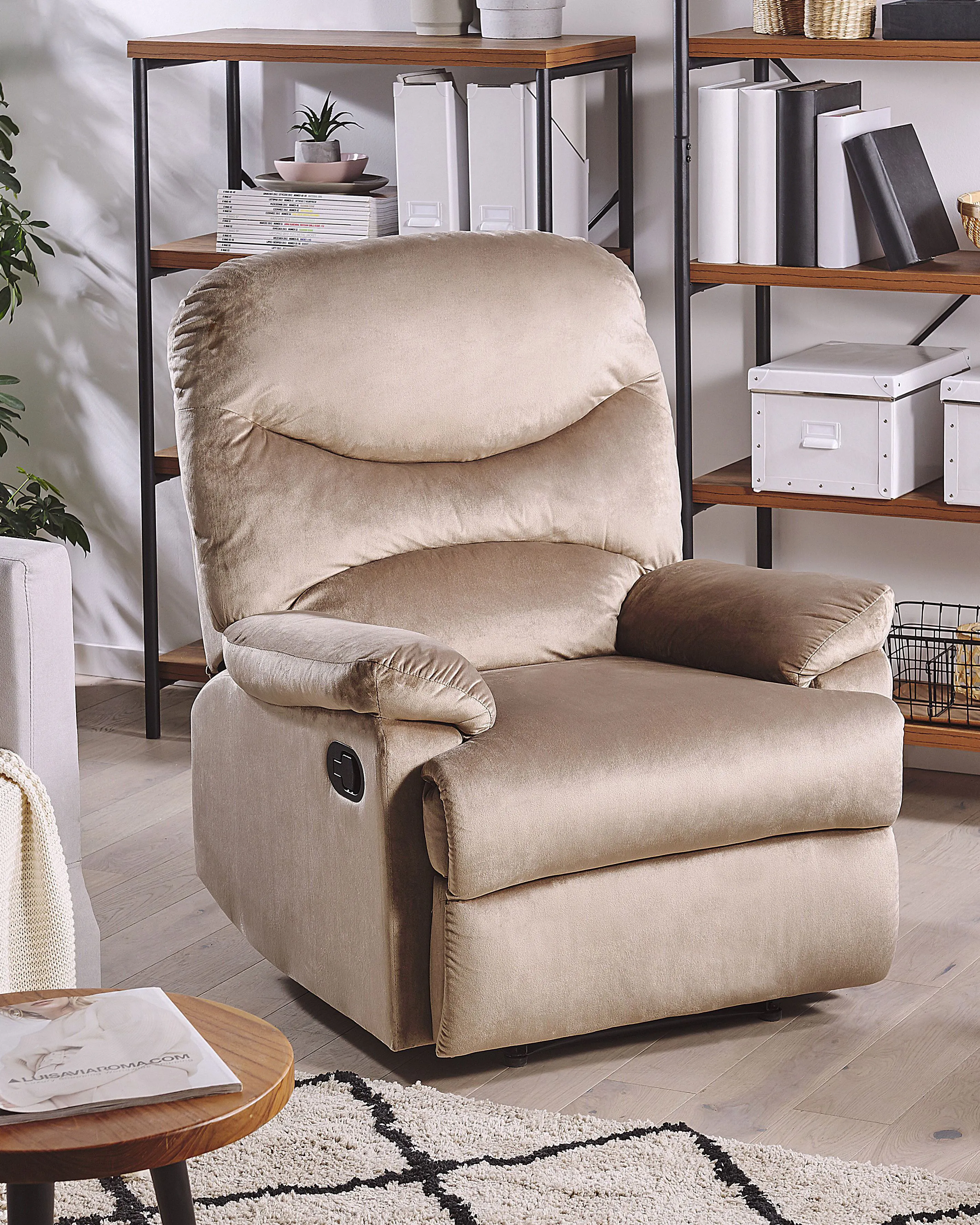 Relaxfauteuil ESLOV inclusief voetensteun Fluweel Beige Taupe