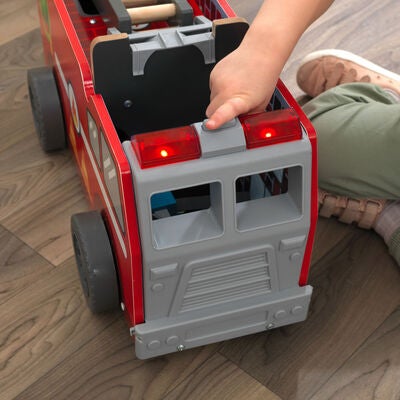 KidKraft Adventure Bound 2-in-1 Brannbil Lekesett