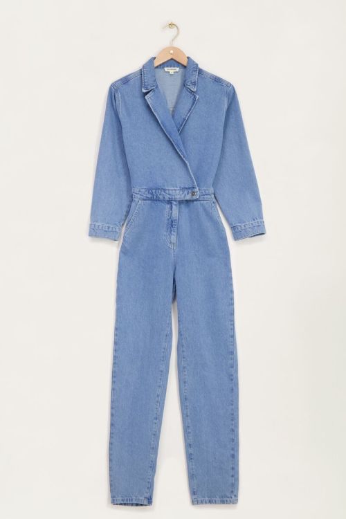 Blauwe denim jumpsuit met reverskraag