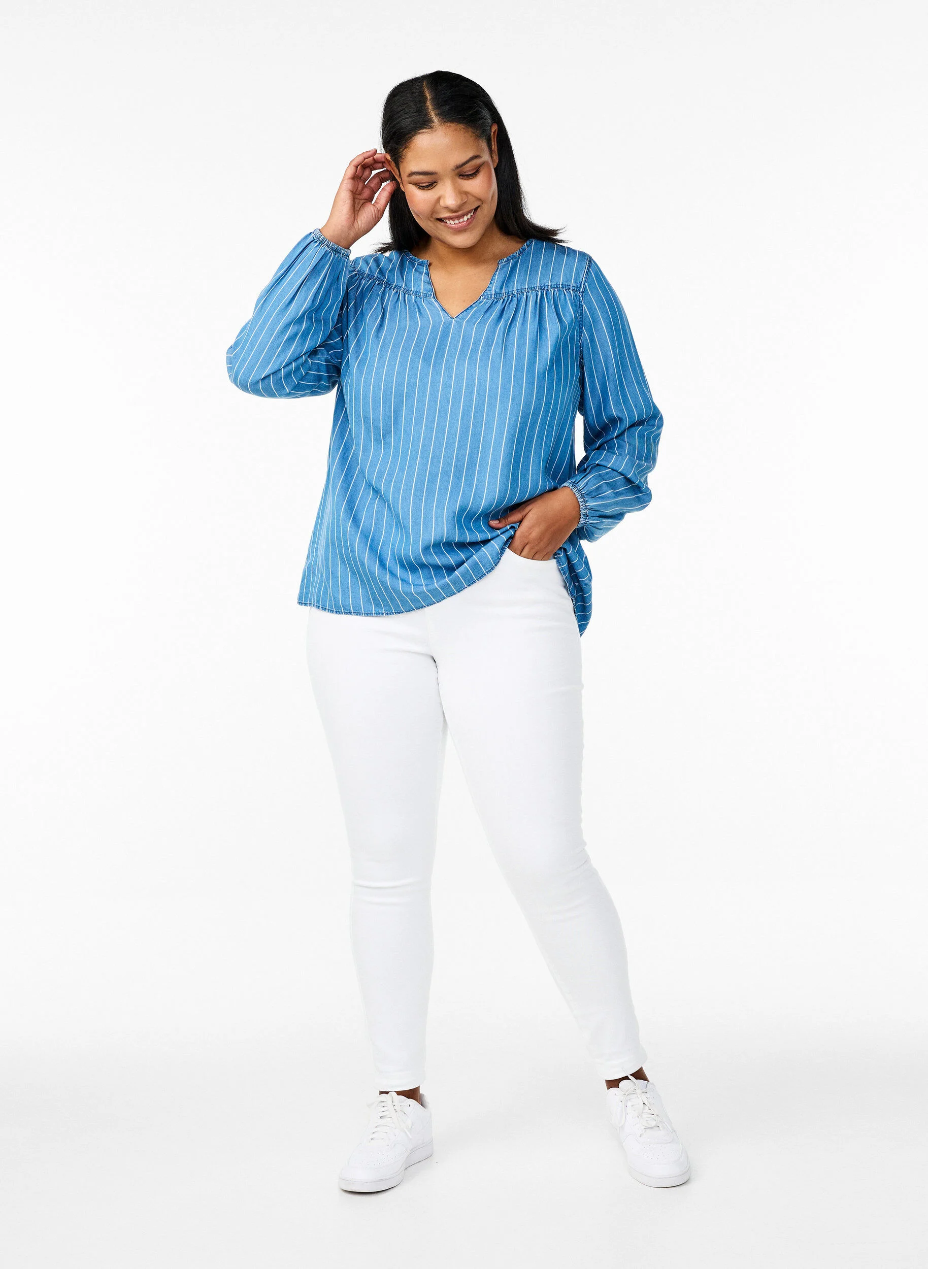 Stribet denimbluse med lange ærmer