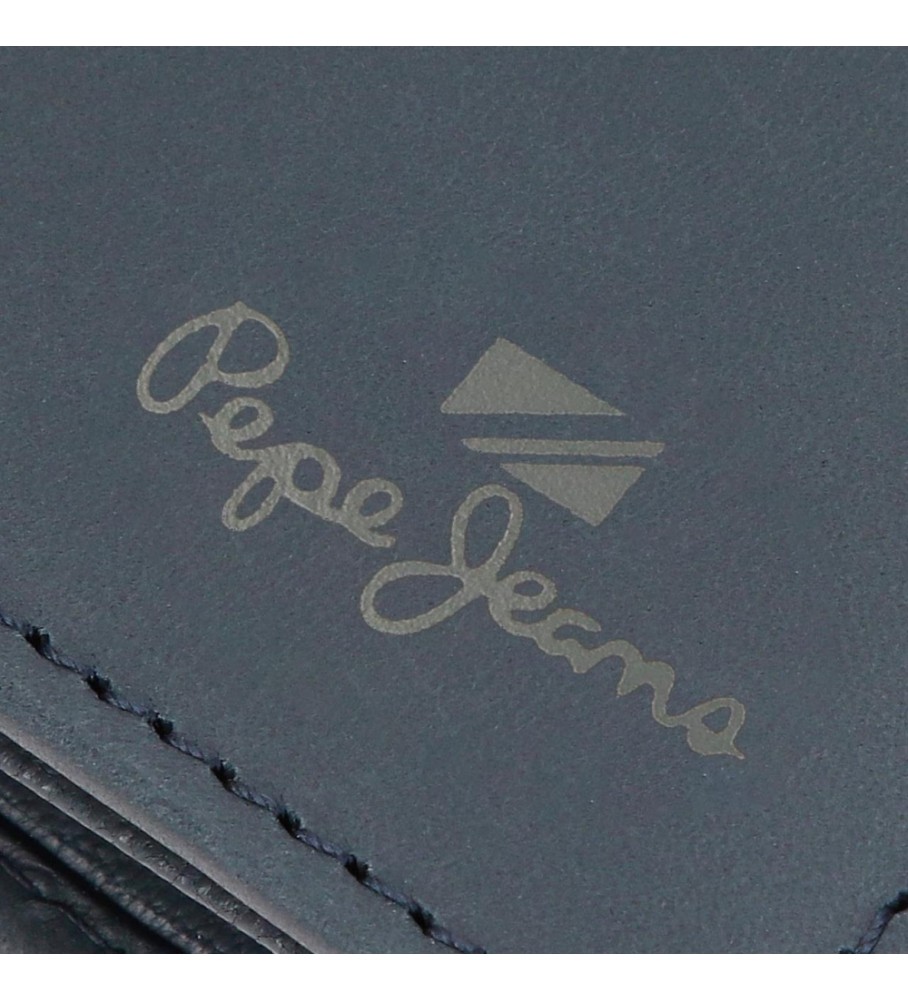 Carteira vertical Pepe Jeans Staple em couro azul marinho com fecho de clique.