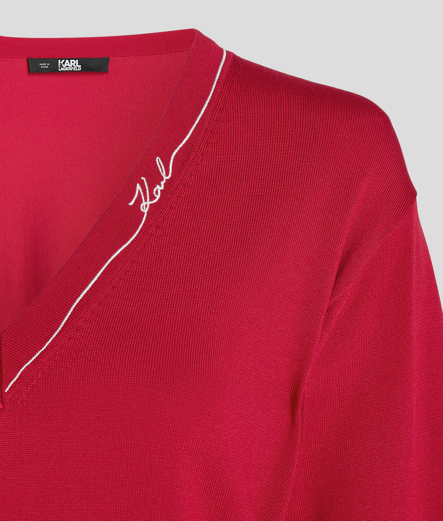 PULL À COL EN V KARL SIGNATURE
