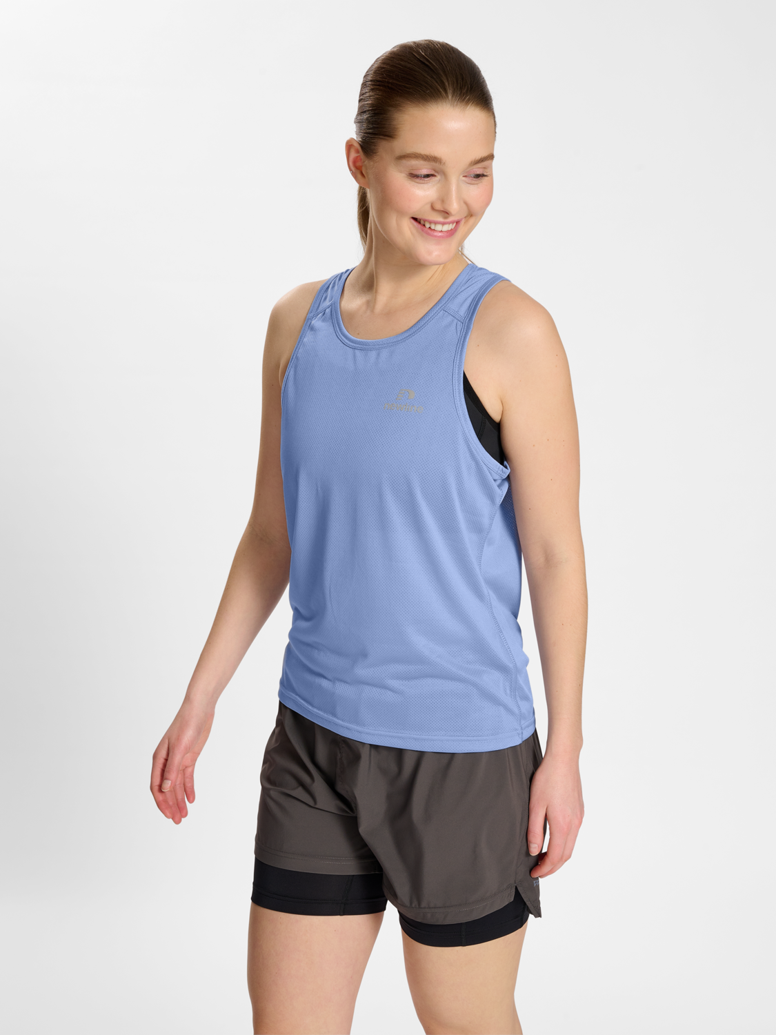 nwlOMAHA SINGLET WOMAN