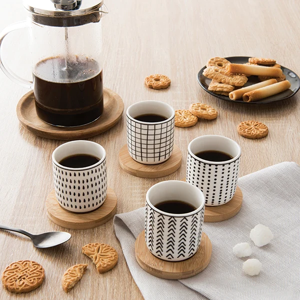 Set de 4 tasses en porcelaine avec soucoupe bambou 10 cl motifs graphi