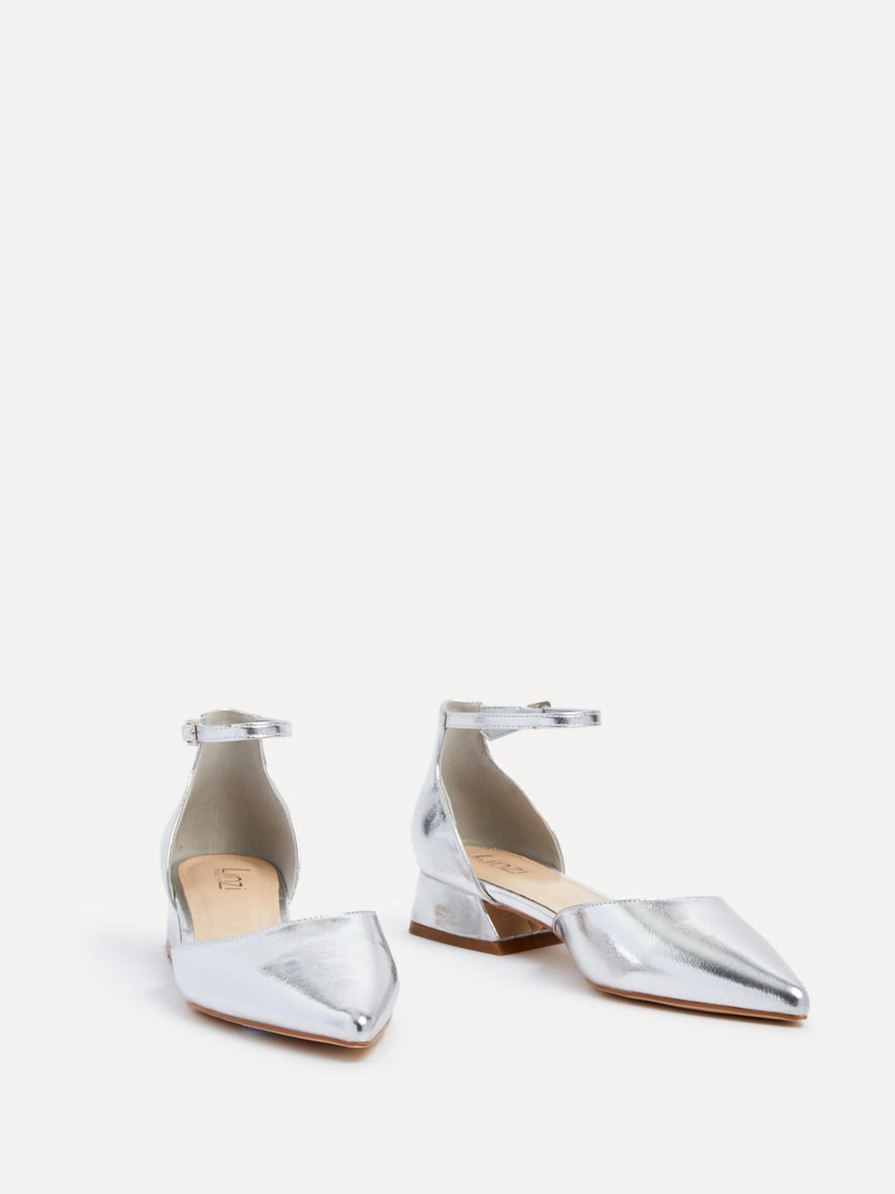 Zilver - Linzi Dolly pumps met lage blokhak en wijde pasvorm