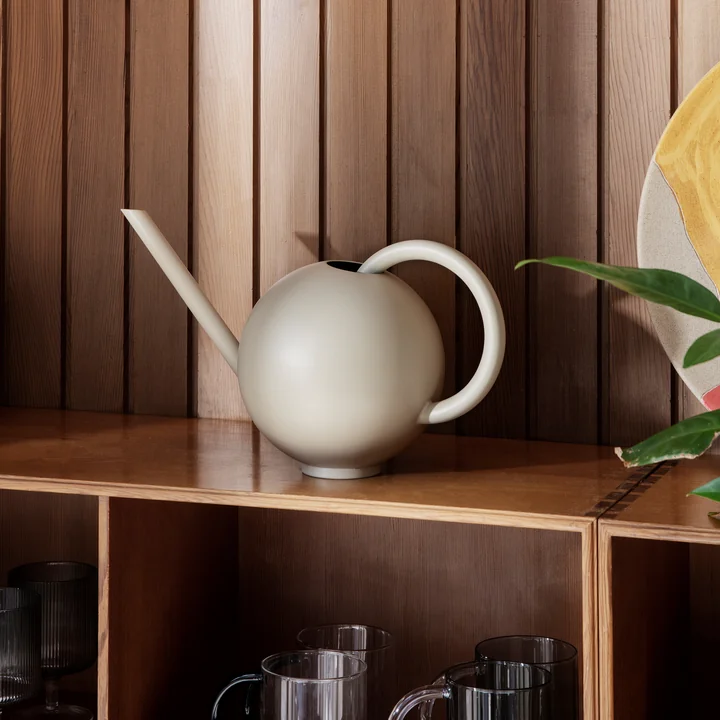 Ferm Living - Orb Giesskanne, 2 L, cashmere