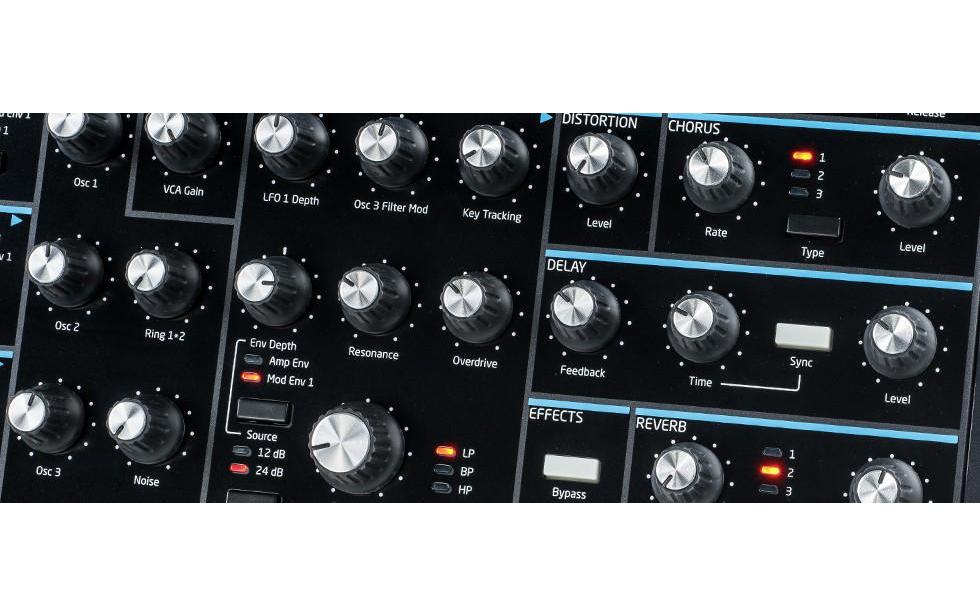 Synthesizer Peak<br>Achtstimmiger Polyphon-Synthesizer