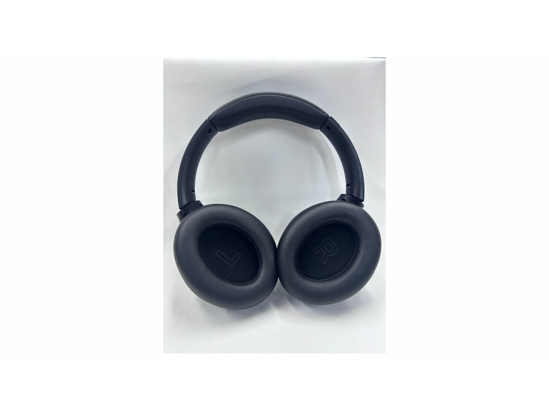 AUSCULTADORES SEM FIO QILIVE 600177373 ANC PRETO Q1009