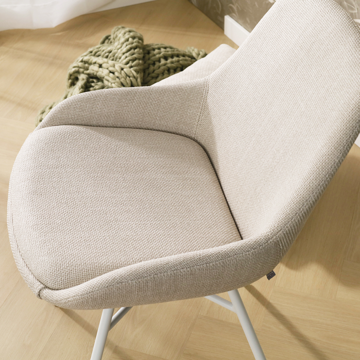 Eetkamerstoel Noa-Isa beige - wit onderstel