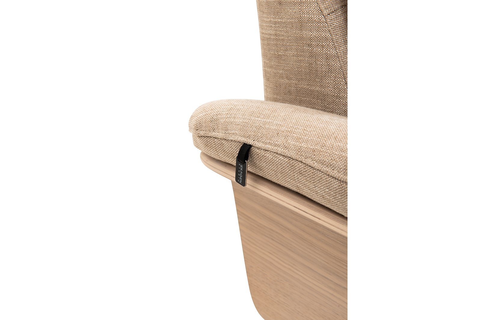 Alva 2,5-seter Tekstil Antwerp 9271 Beige. Duo seteputer, arm 1 0J1M hvitoljet eik ben