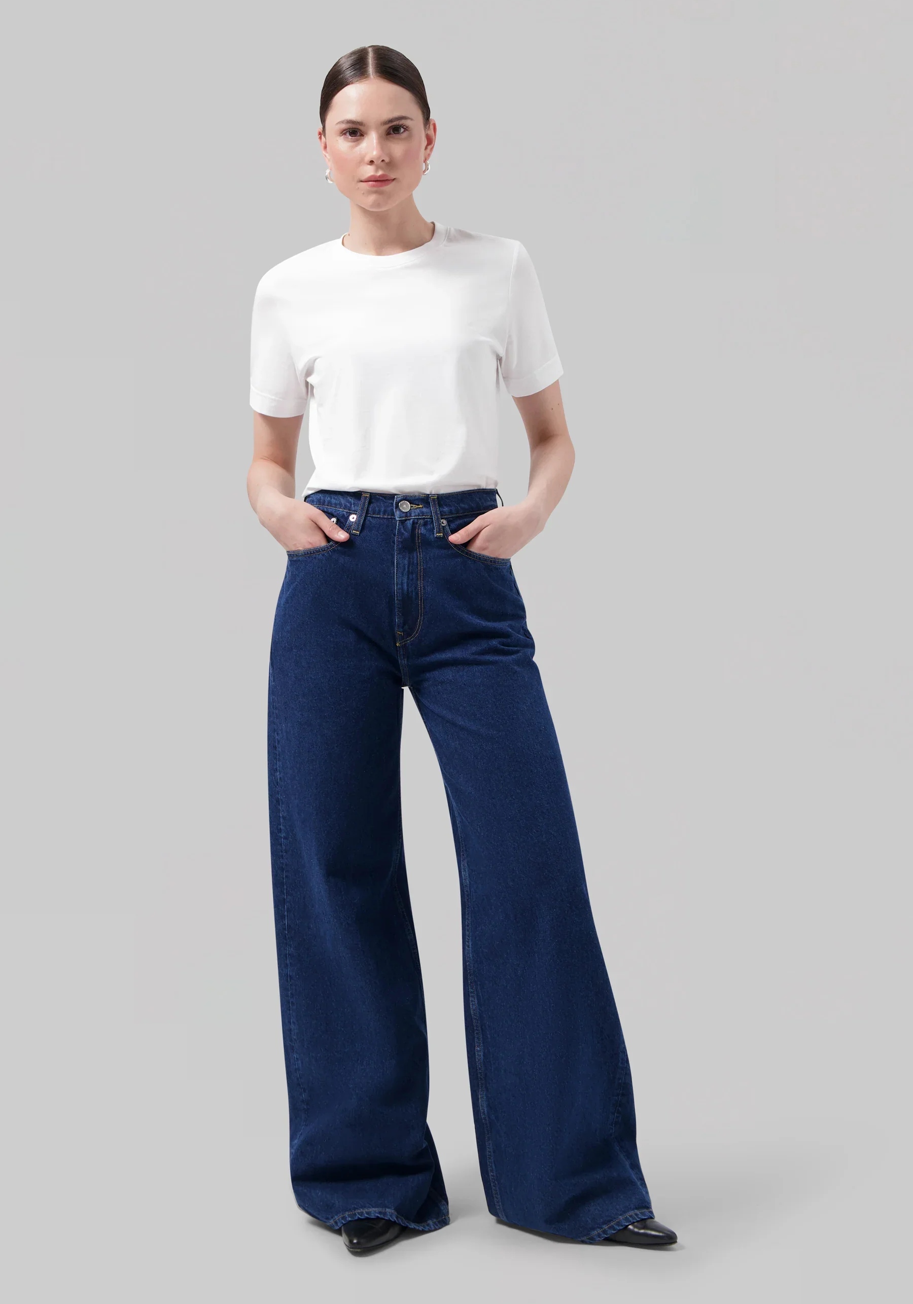 Mud Jeans Damenjeans Sara High Loose Stone Indigo