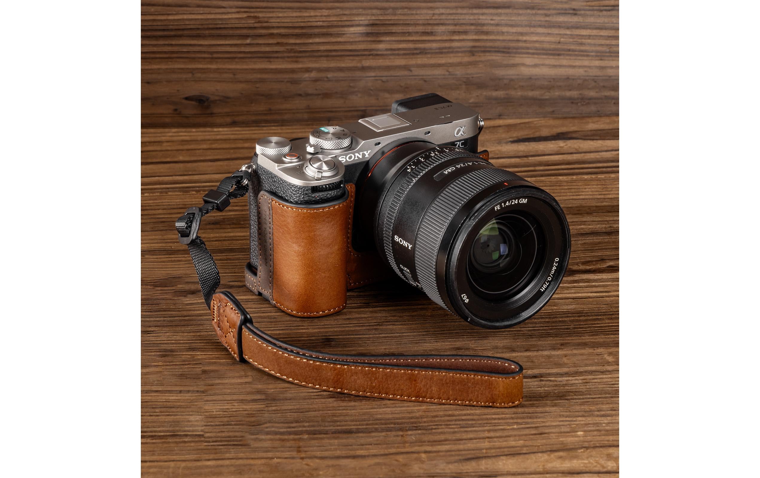 Ledertaschen-Set für Sony Alpha 7C II / Alpha 7CRSchützt die Kamera vor Kratzern und Stössen