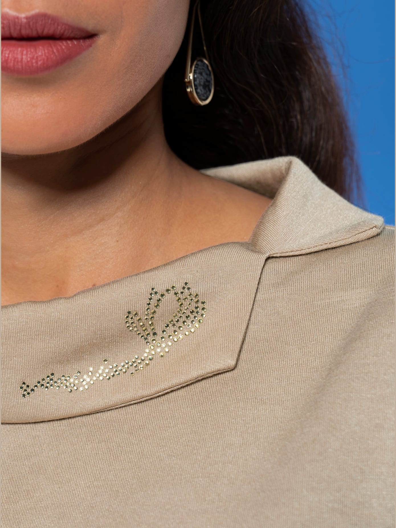 T-shirt application en strass
