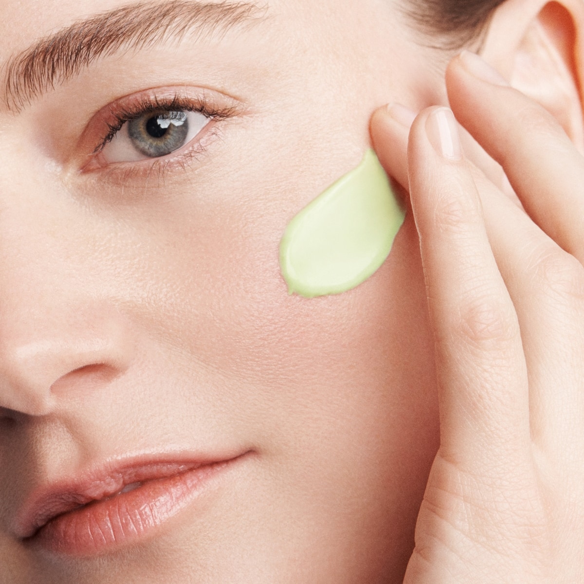 CLARINS Calm-Essentiel Gel anti-rougeurs A l’extrait de sauge sclarée