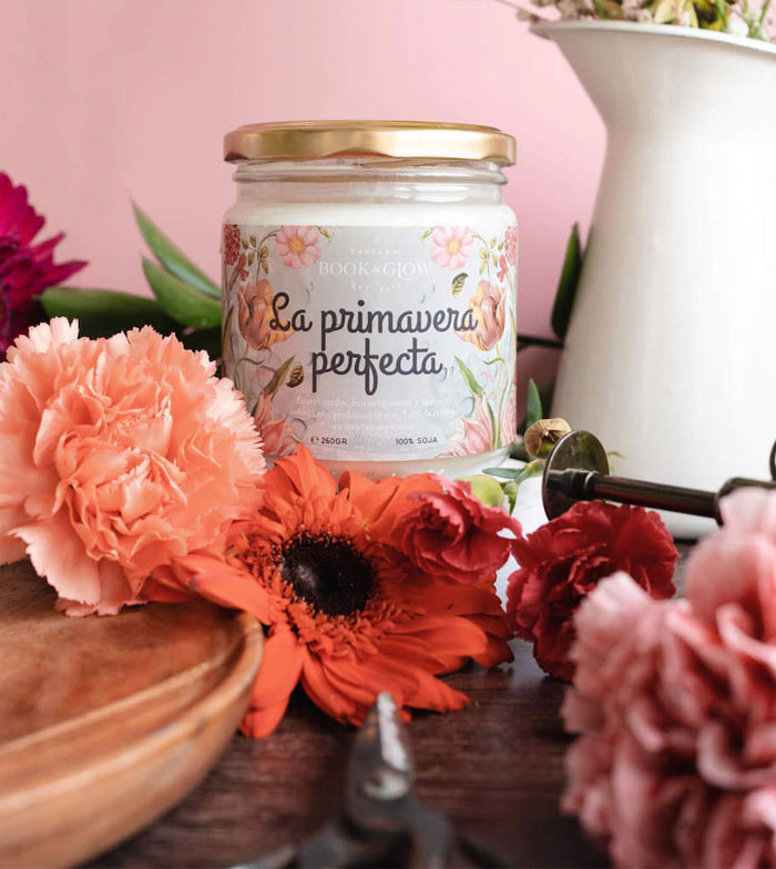 Book and Glow - *Momentos Perfeitos* - Vegan Soy Candle - A Primavera Perfeita