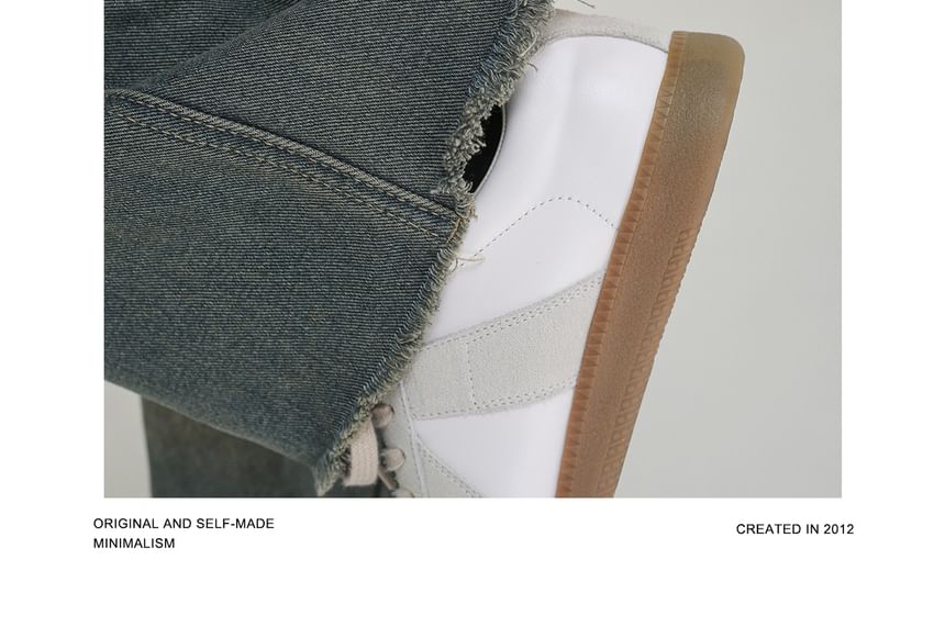 DAZO Studios - Mid Rise Washed Fray Straight Leg Jeans