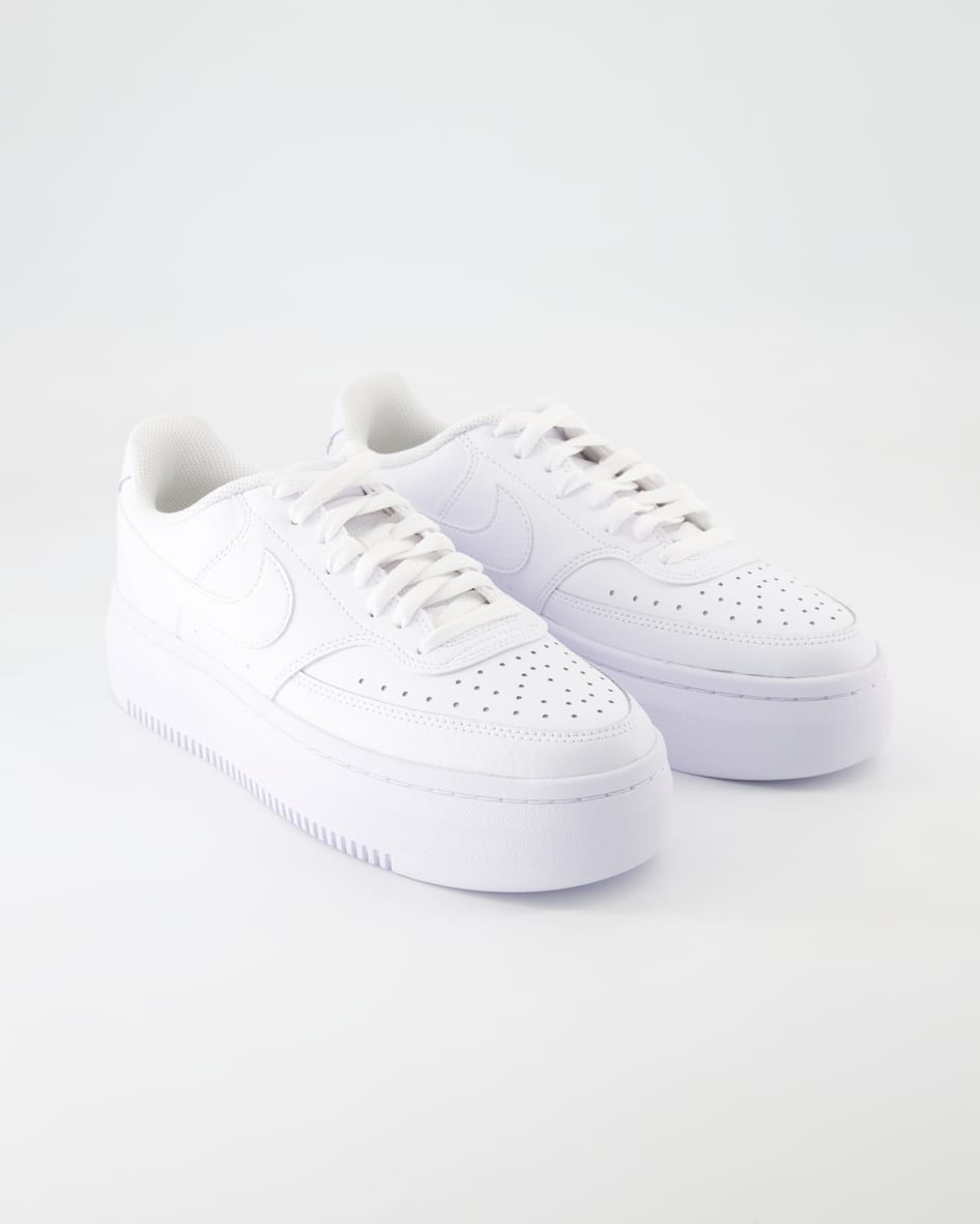 Nike COURT VISION ALTA LTR Sneaker in Weiß