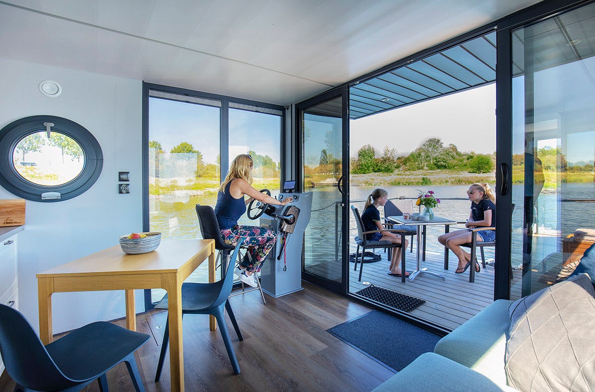 Hausboot Übernachtung auf der Maas für bis zu 4