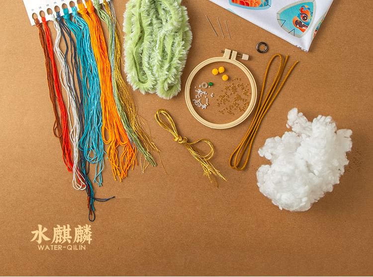 Embroidery Kingdom - Kirin Fragrance Pluche Pop DIY Borduurset / Borduurring / Set